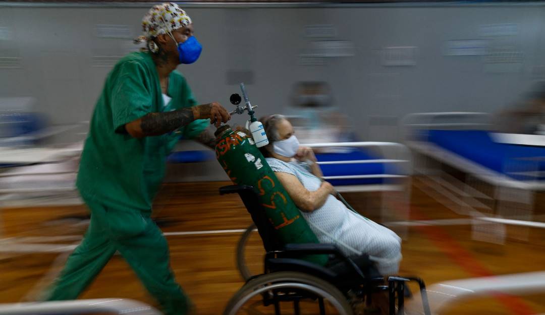 Atención de contagiados con coronavirus en Brasil.                 Foto: Getty 