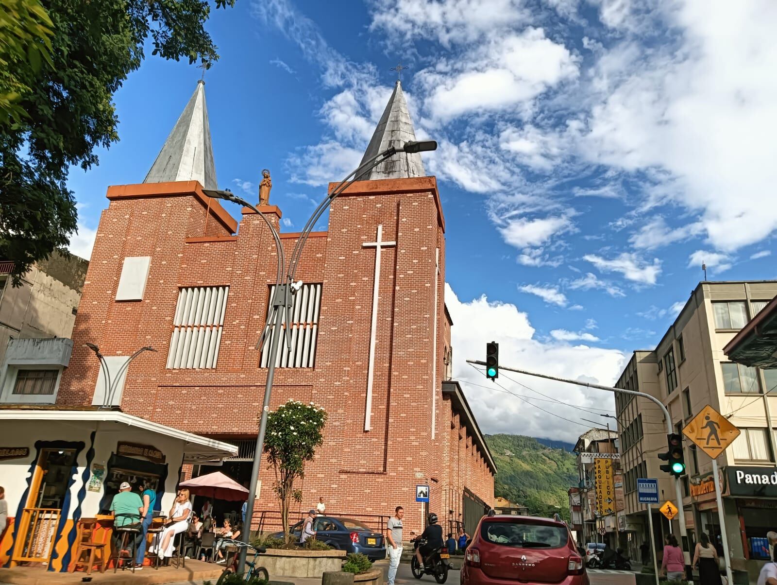 Iglesia San José del municipio de Calarcá. Quindío. Foto: Adrián Trejos