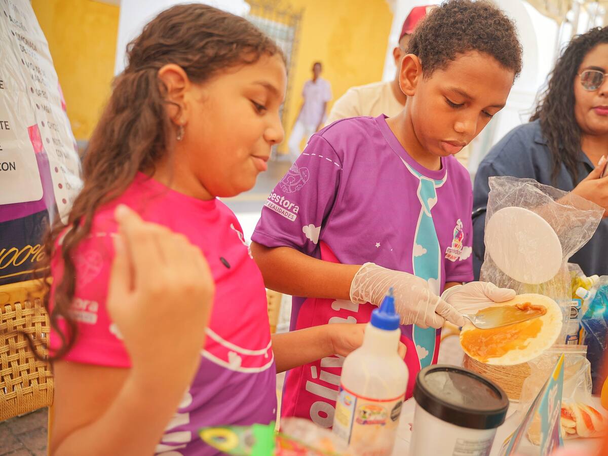Gobernación de Bolívar realizó Primera Feria de MiniEmprendedores del departamento