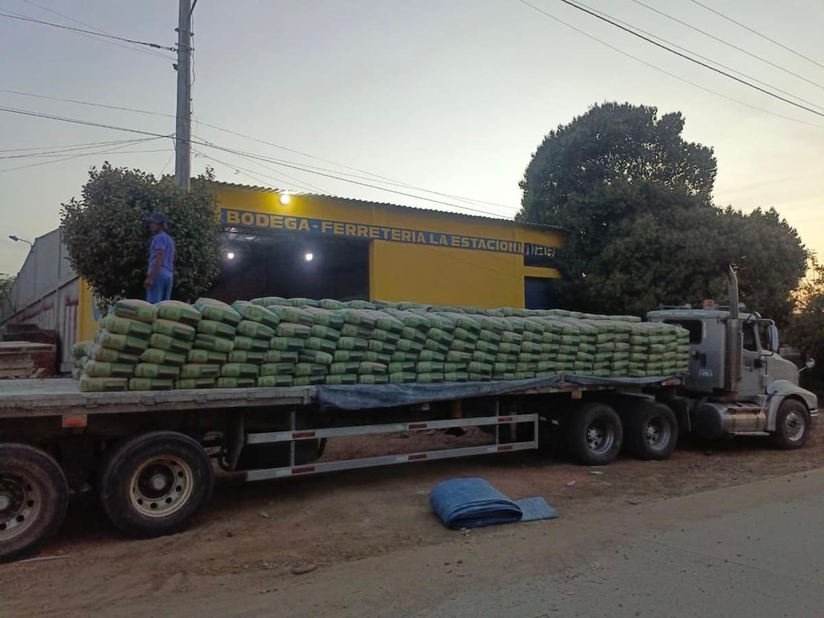 Cemento País se consolida como líder en calidad y servicio en Bolívar