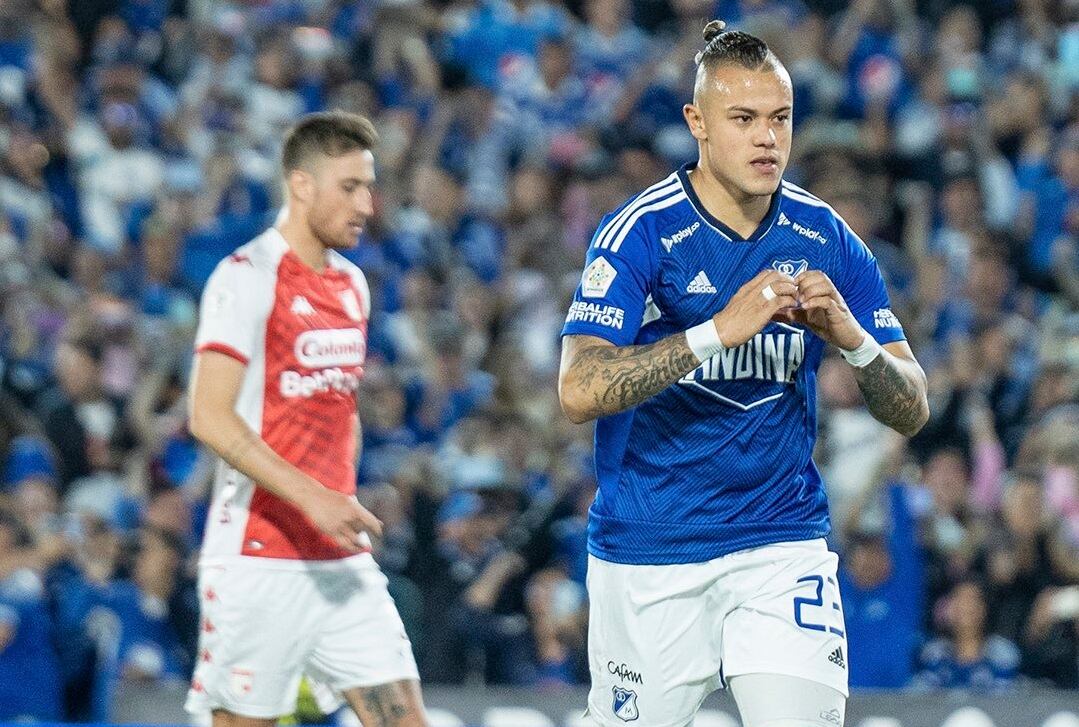 Leonardo Castro celebra el gol marcado ante Independiente Santa Fe / Millonarios