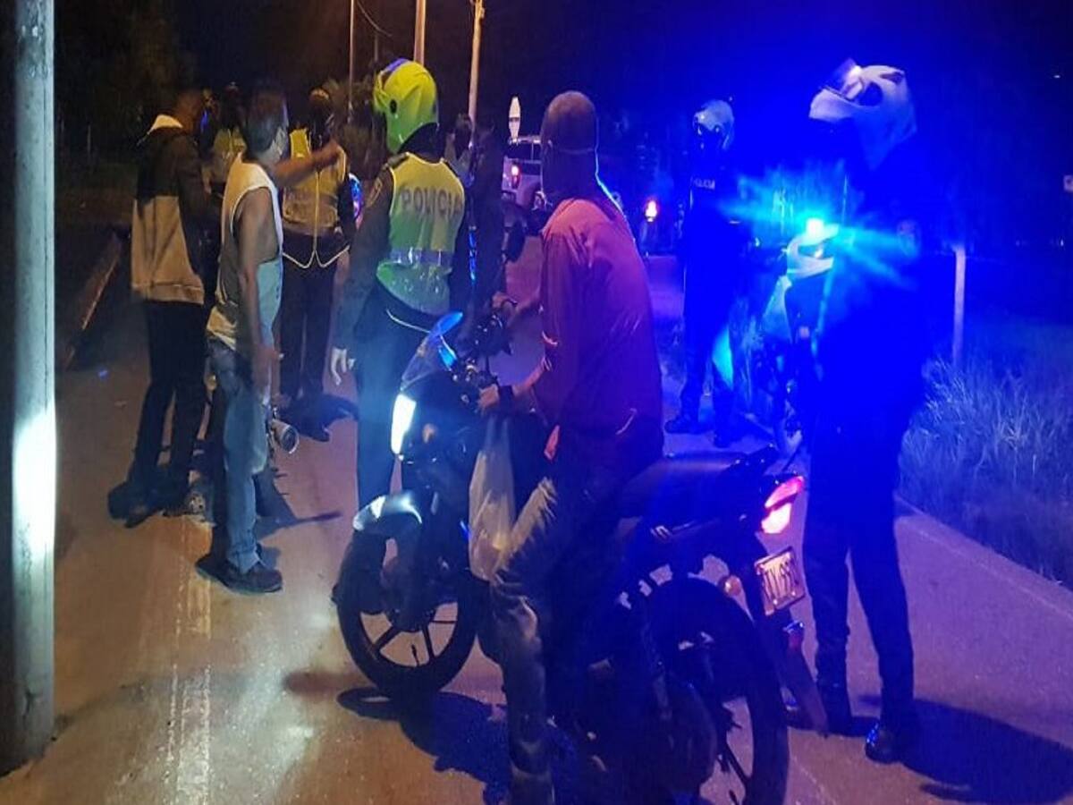 Sorprenden a 25 personas violando la cuarentena de parranda en una finca