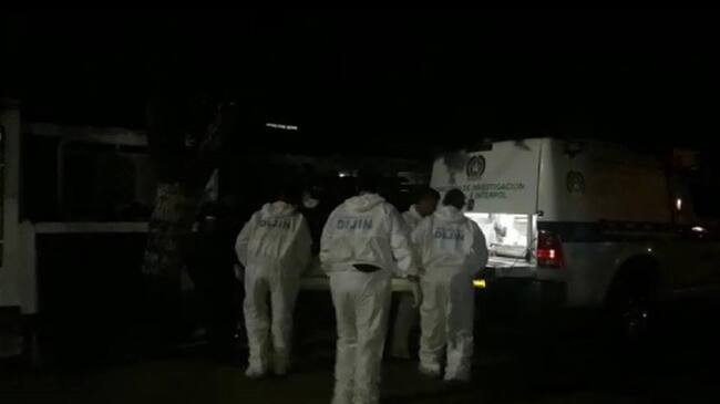 Operativo para levantar los cuerpos en el barrio Nuevo Escobal de Cúcuta