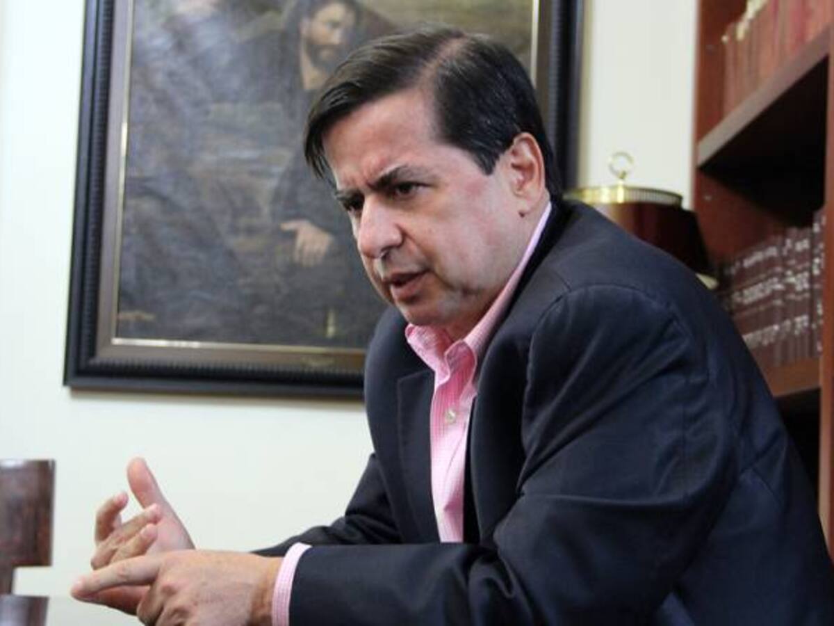 Cristo visitará 20 ciudades antes de decidir si será precandidato liberal