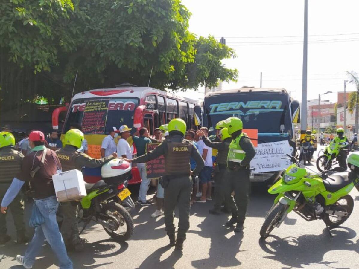 Paro de conductores de busetas en Cartagena completó ocho horas