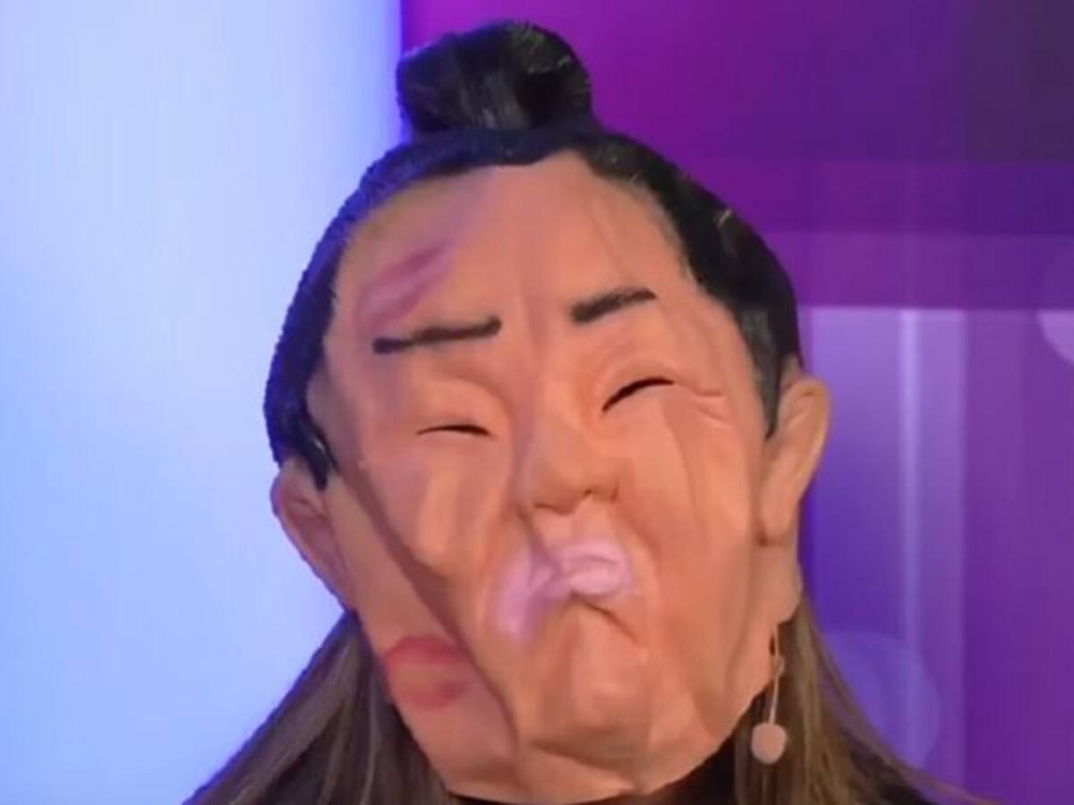 Durante un programa de TV presentadora se mofó de la apariencia de los asiáticos