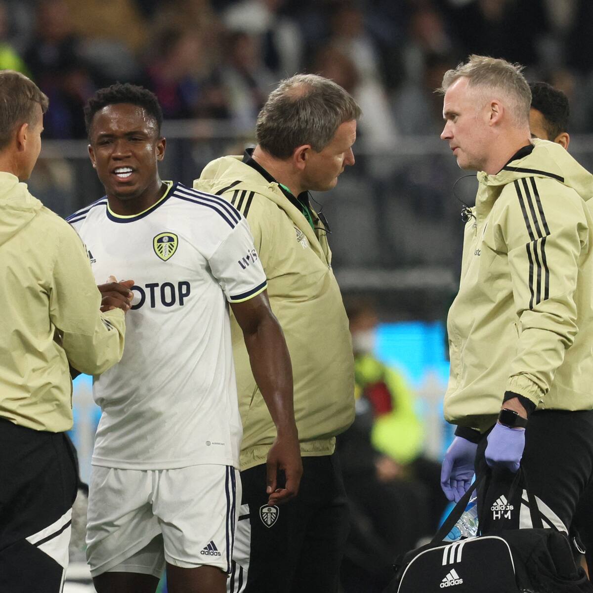 ¿Cuándo regresará Sinisterra a las canchas?: el DT del Leeds da un tiempo estimado
