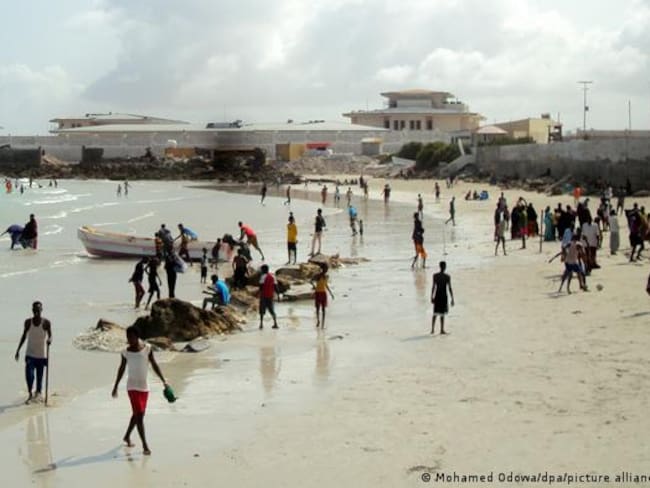 Culmina ataque de Al Shabab en un hotel de Mogadiscio	- Agencia DW
