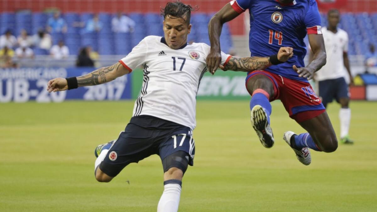Dayro Moreno sería el reemplazo de James Rodríguez ante Paraguay