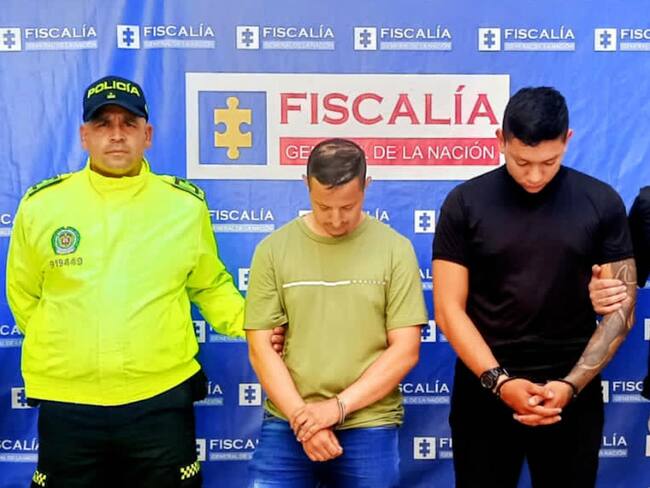 Los capturados enfrentan cargos por acceso carnal violento agravado y prevaricato por omisión, aunque no los aceptaron. Foto: Fiscalía.
