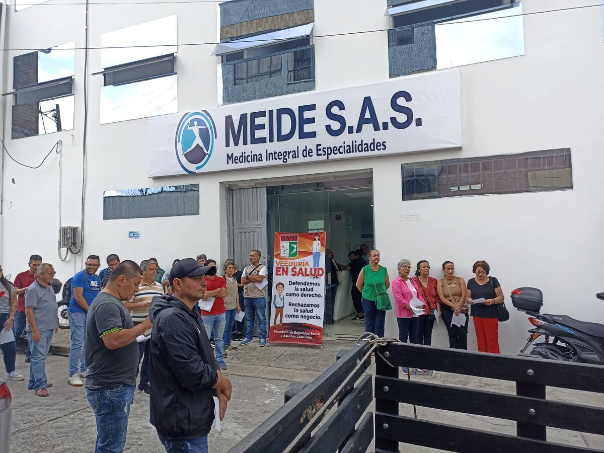 Sede donde atienden la salud de los maestros en Armenia fue suspendida parcialmente