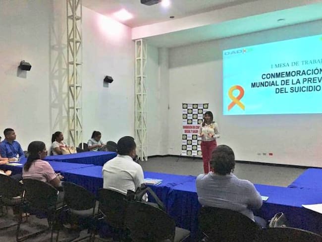 Adelanta mesas de trabajo para la prevención del suicidio en Cartagena
