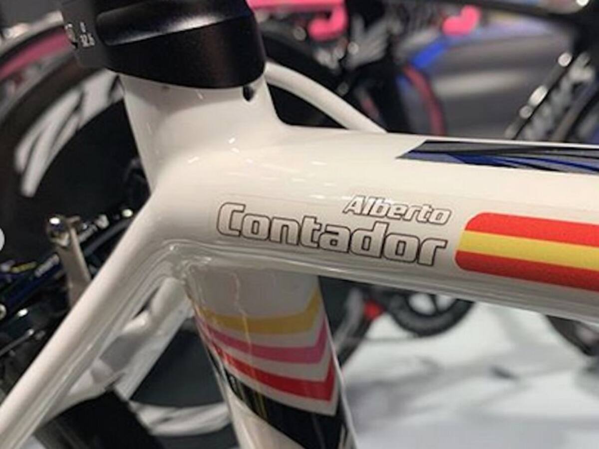 Alberto Contador subastará una de sus bicicletas para ayudar a la Cruz Roja