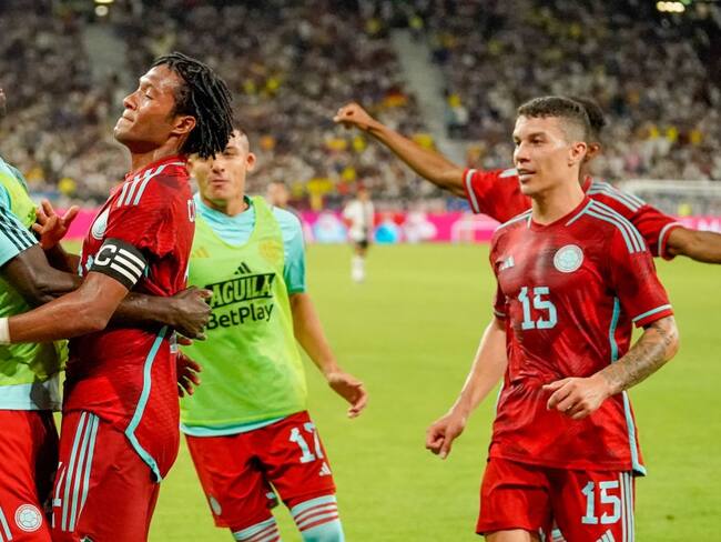 Jugadores de la Selección Colombia durante el partido ante Alemania (Photo by Alex Gottschalk/DeFodi Images via Getty Images)