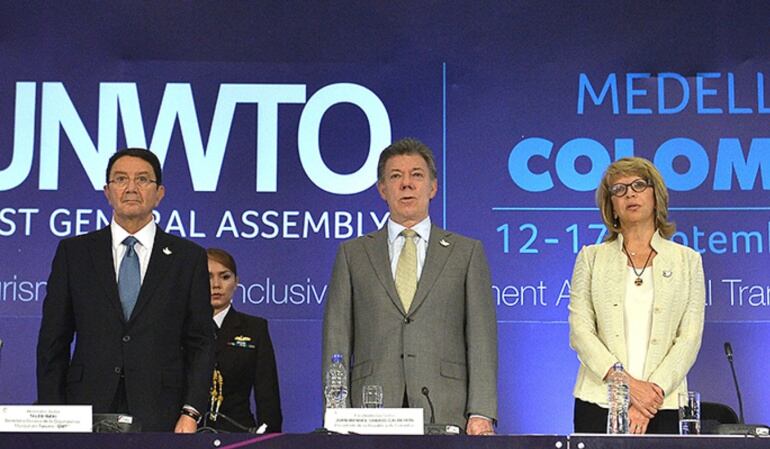 Desde Medellín, donde instaló la vigésima primera Asamblea Mundial del Turismo, el presidente Juan Manuel Santos anunció que la capital antioqueña será la sede del próximo Foro Económico Mundial en 2016.