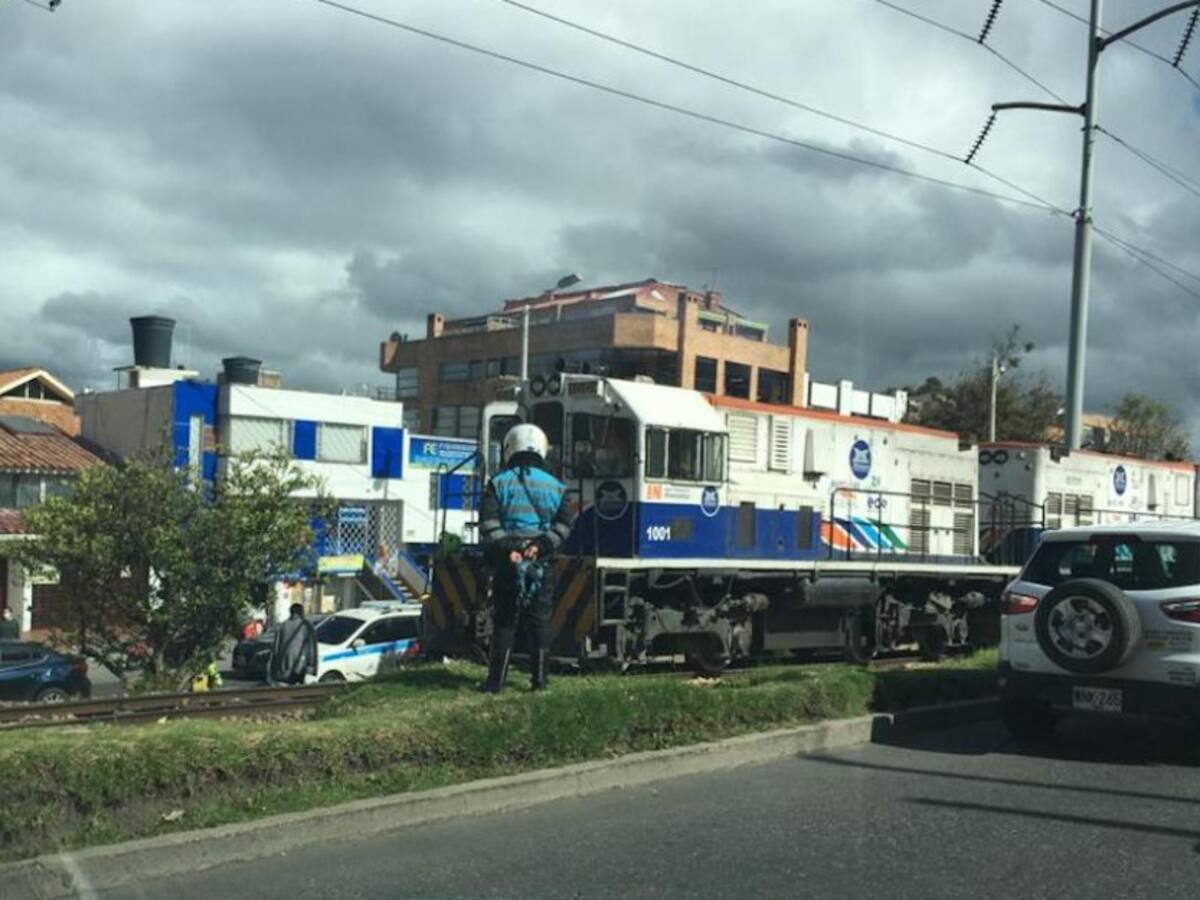 Tren de la Sabana arrolla a dos personas en Bogotá