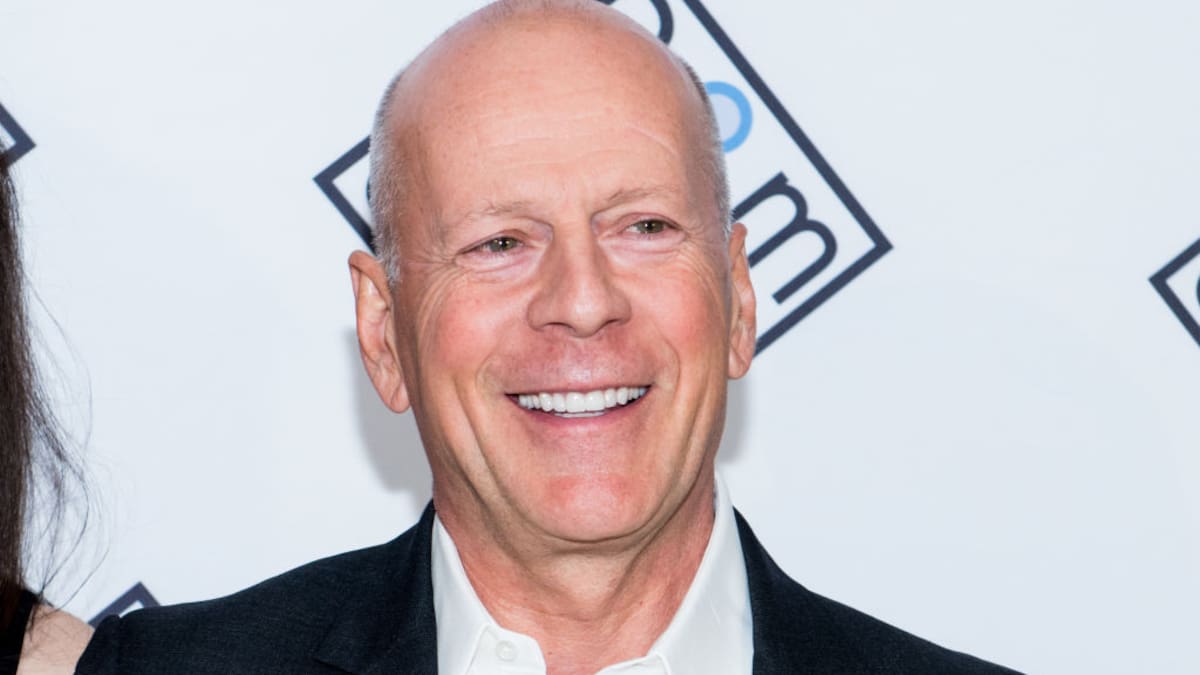 El actor Bruce Willis reaparece en una foto en redes durante la boda de su hija Tallulah Willis