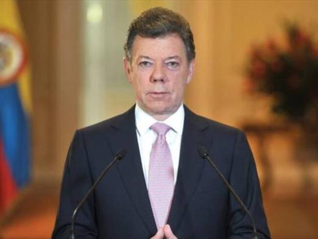 Santos anuncia reforma para eliminar la reelección