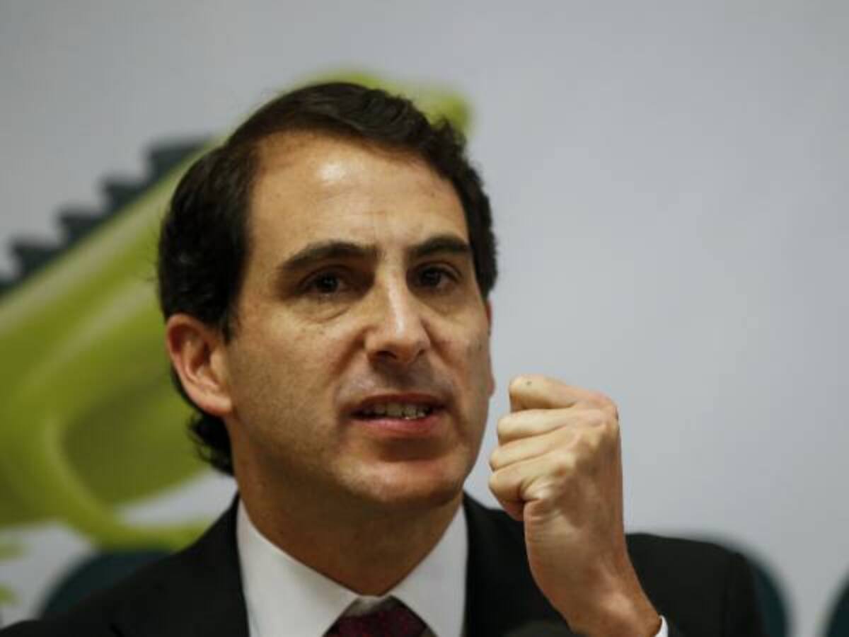 Procuraduría abre investigación al ministro de Minas, Tomás González