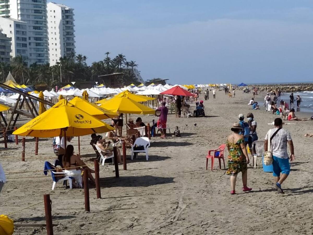 Residentes de zona norte lanzan SOS por incontrolables fiestas en la playa