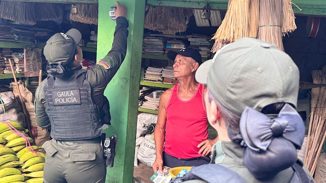 el GAULA recorrió el mercado de Baracoa en Magangué