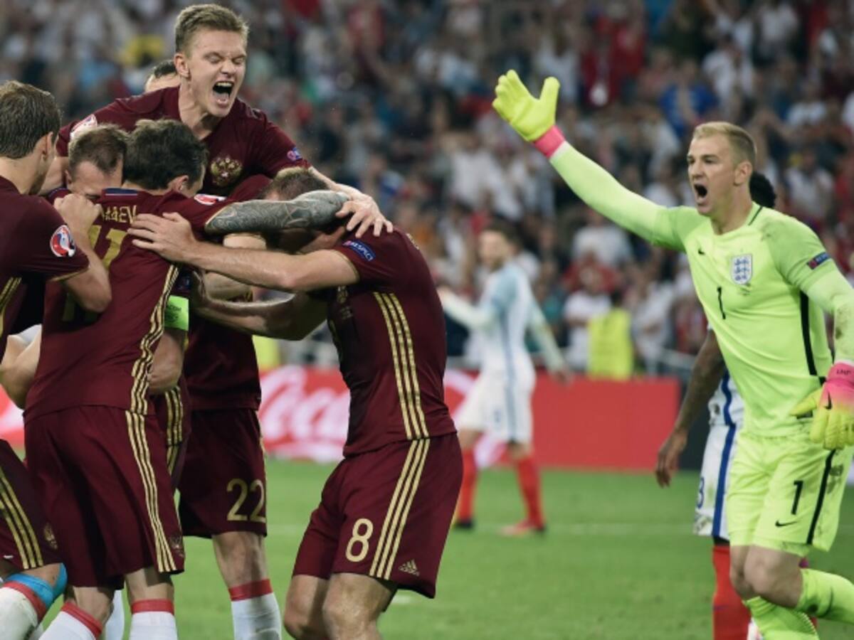 Rusia le amarga el debut a Inglaterra y le empata sobre el final