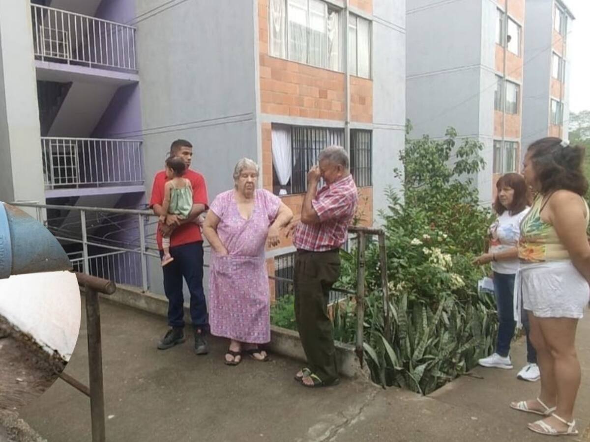 Pagando el recibo y sin agua, así viven 1.200 familias que llevan 4 meses sin el servicio