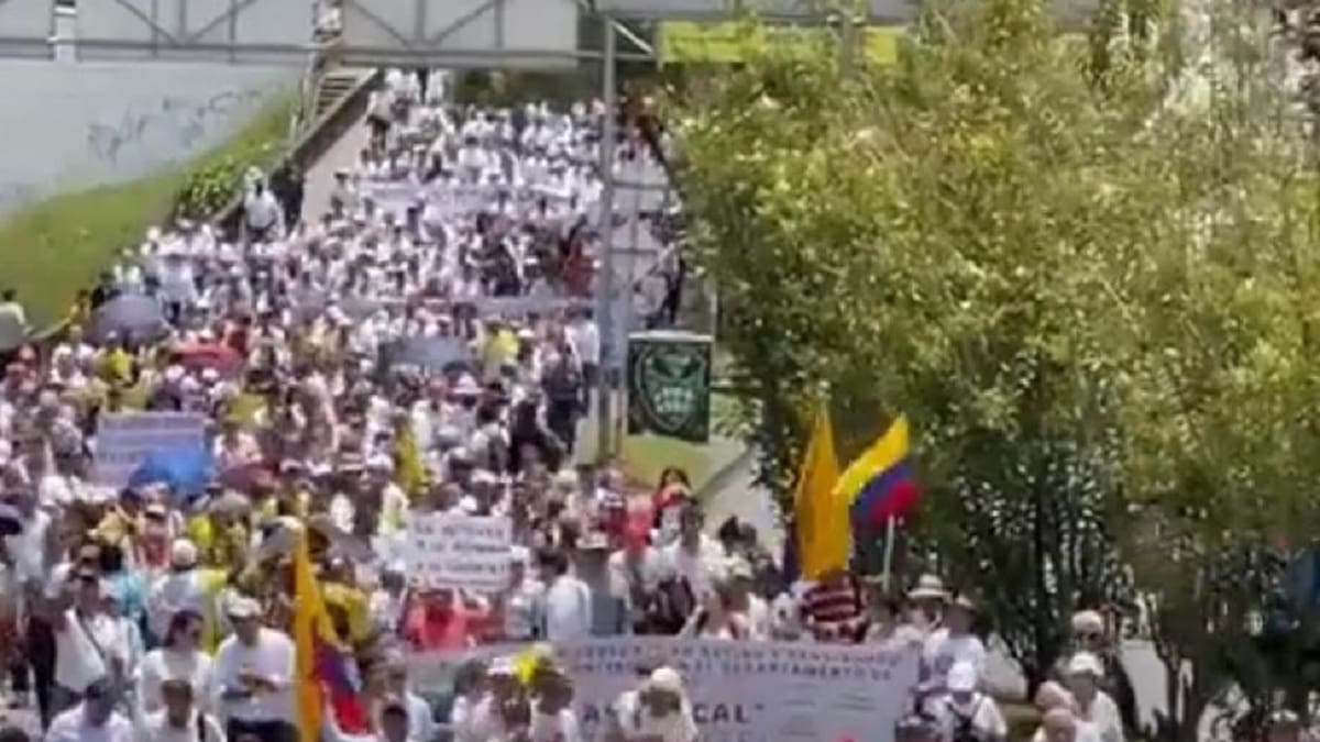 Centenares de manizaleños le dijeron no a la Reforma Tributaria del presidente Petro