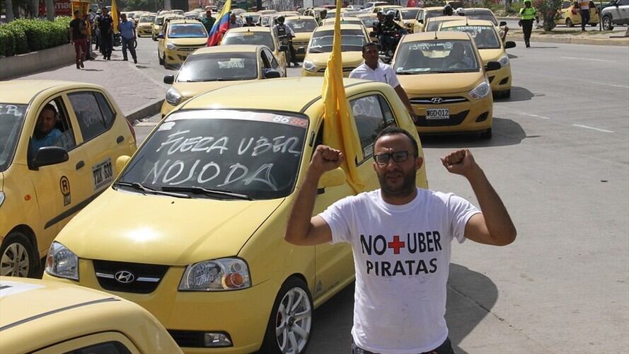 Gremio de taxistas convoca paro nacional para el próximo 10 de Mayo. Foto: Colprensa