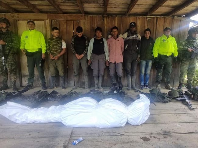 Seis capturados y 1 muerto en operación contra la Segunda Marquetalia.