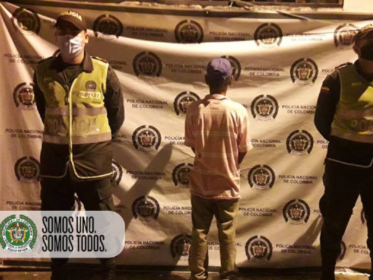 Capturan un hombre con 30 cigarrillos de marihuana y 9 papeletas de perico
