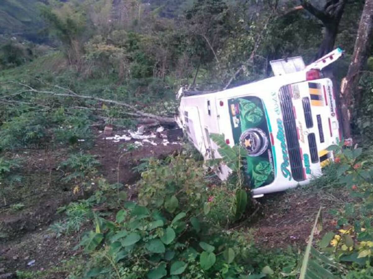 Accidente de bus deja 23 heridos en el sur del Cauca