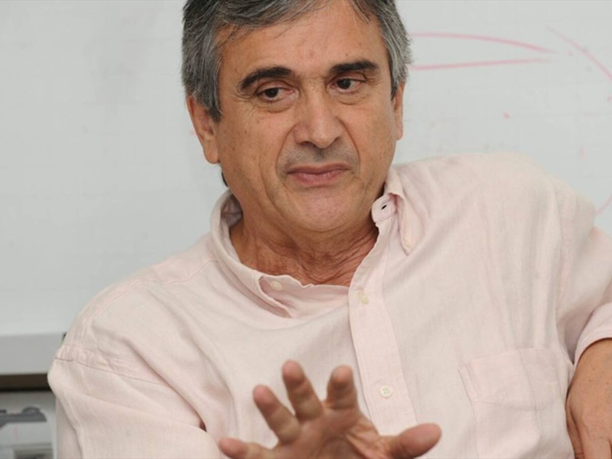 Senador de Alianza Verde defiende acto de Antanas Mockus