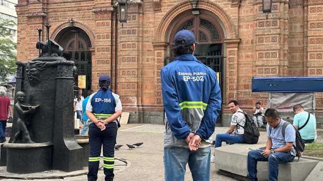 Siguen los operativos para proteger el espacio público en zonas de alta afluencia religiosa Foto: Alcaldía de Medellín