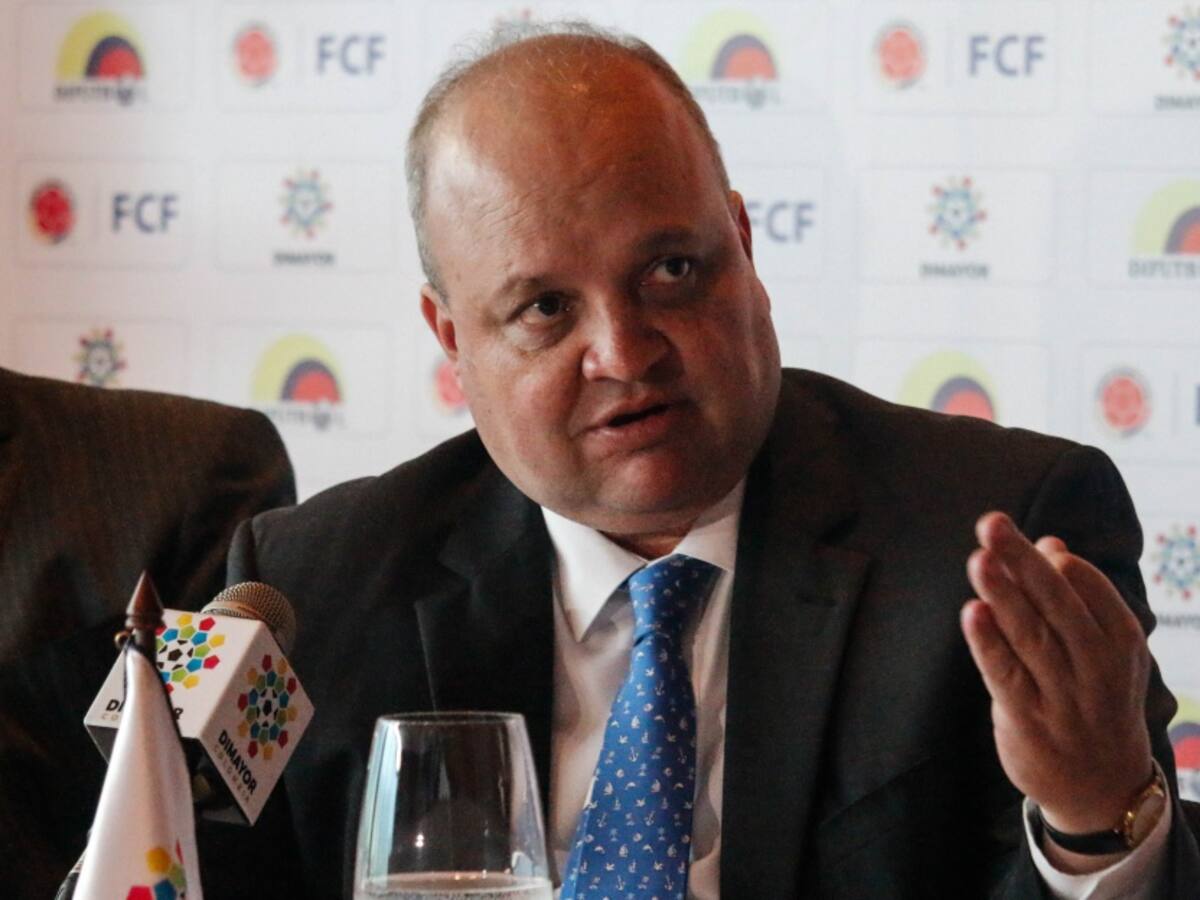 “No es cierto que esté embolatado el contrato de TV internacional”:J. Vélez