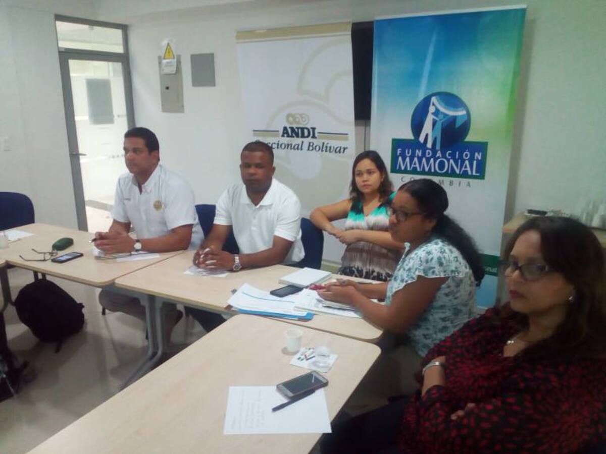 Buscan resolver inconsistencias de Más Familias en Acción en Cartagena