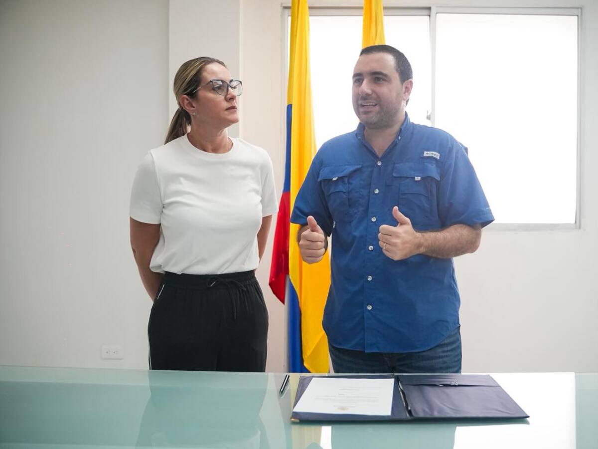 Yamil Arana firma la primera Política Pública de Salud Mental en la historia de Bolívar