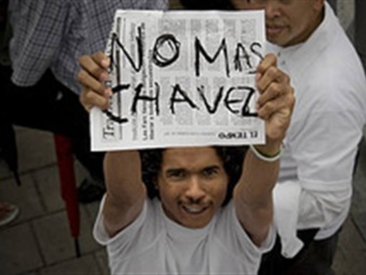 Cada segundo cinco personas se agregan al grupo virtual de la marcha mundial “No más Chávez”