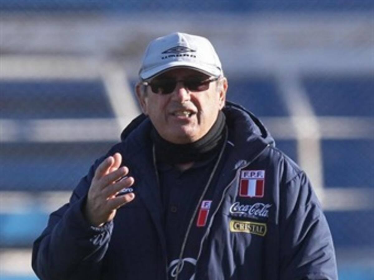 Perú anuncia cambios en su once titular