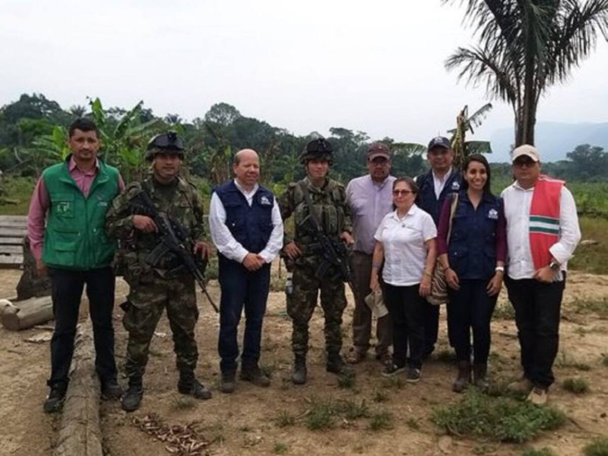 Liberan a militares retenidos por campesinos en la Macarena