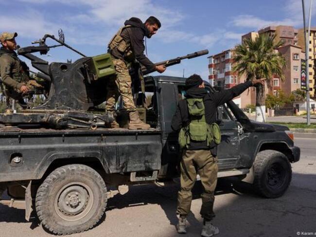 Confrontaciones entre fuerzas sirias y grupos pro-Asad deja más 532 muertos