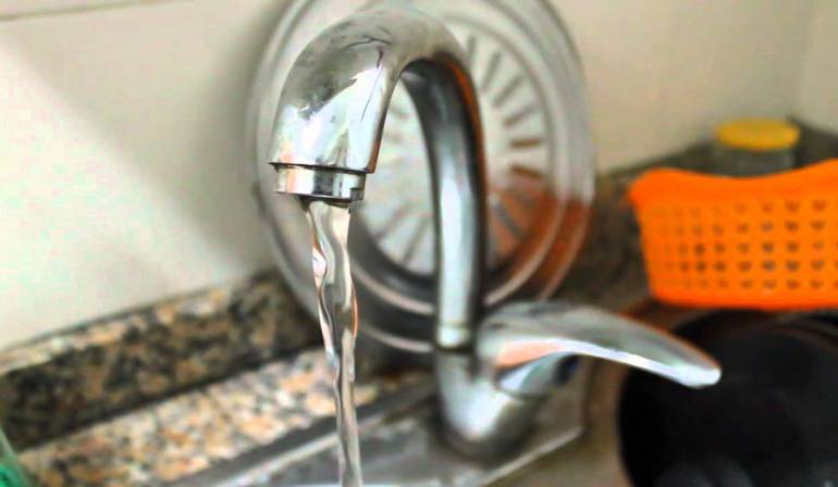 La idea es evitar el malgasto del agua y garantizar el servicio sin pagar a quienes se porten bien.