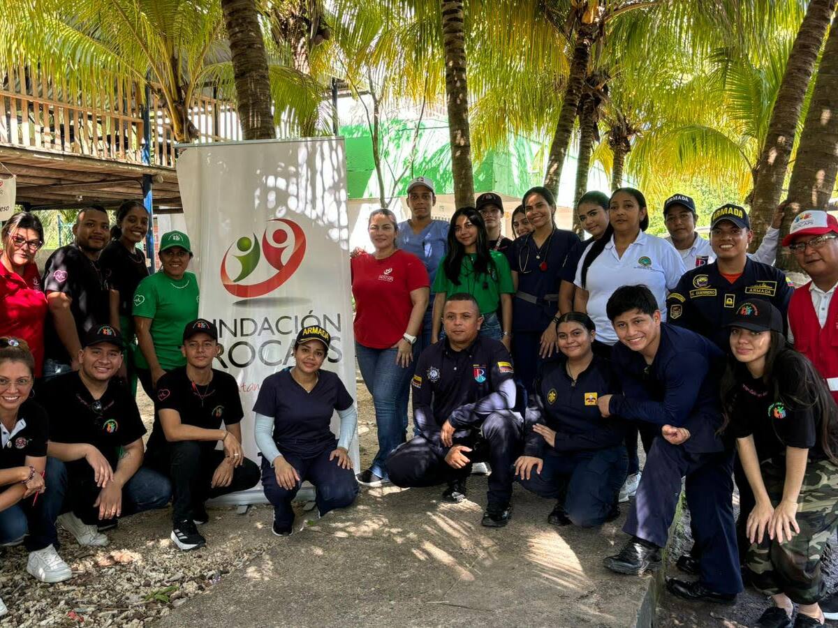 Armada beneficia a habitantes de Isla Grande con Jornada de Apoyo al Desarrollo