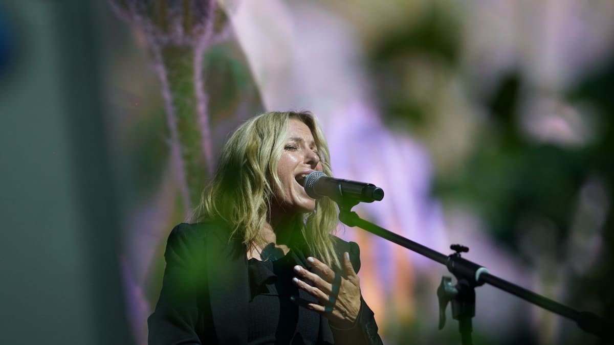 La historia de Geneviéve Coté, la artista que imitó sonidos de animales en la COP16
