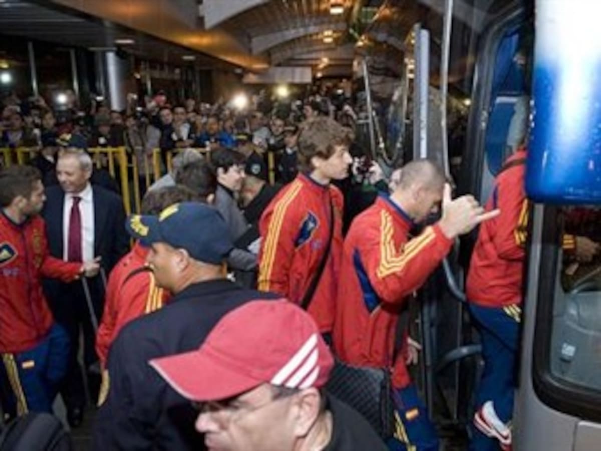 La selección española llega a Costa Rica para el amistoso del martes