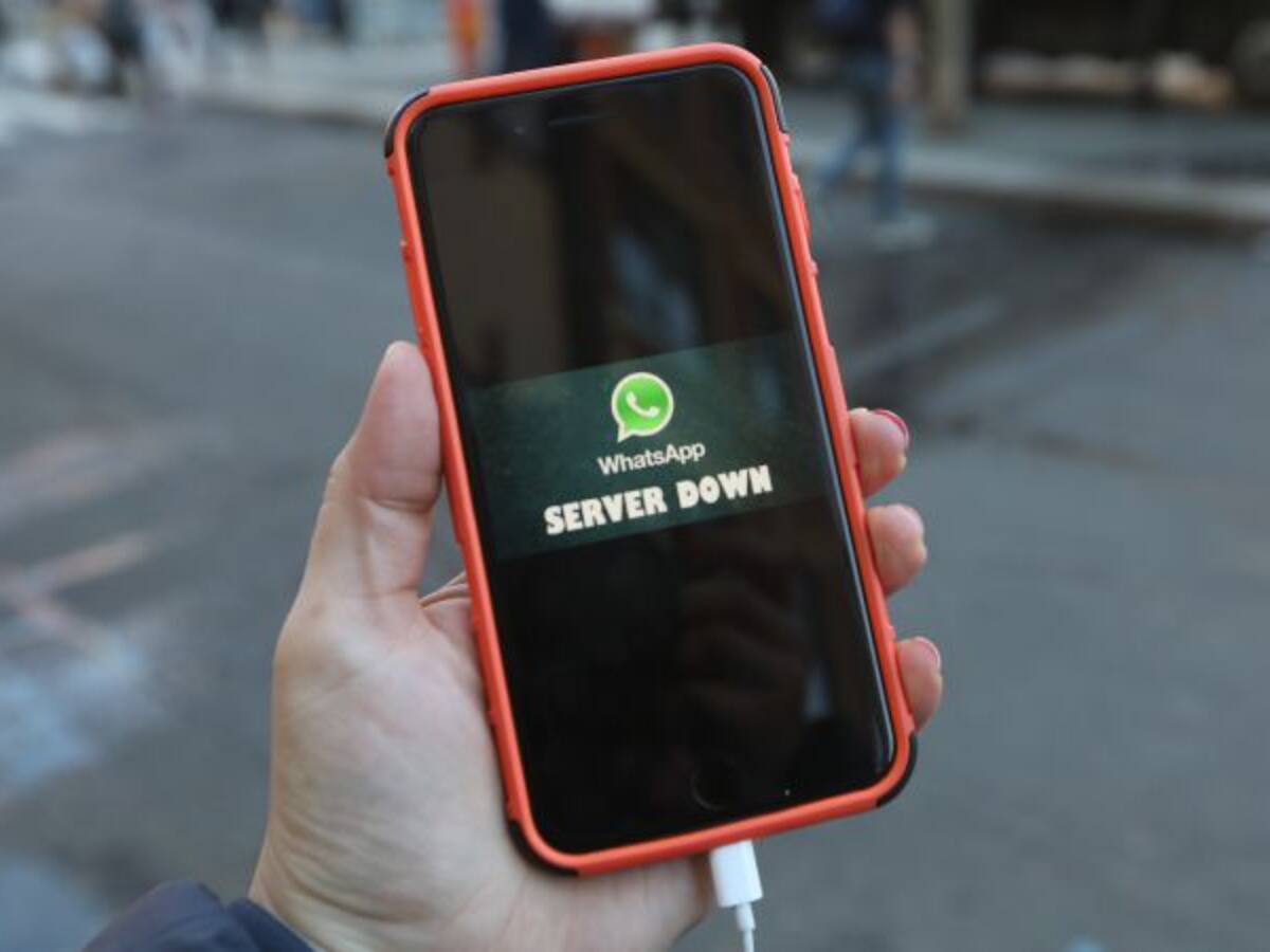 WhatsApp cae otra vez