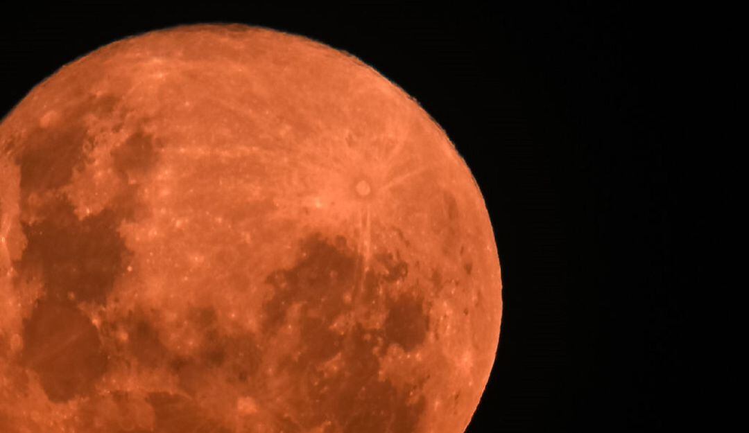 Luna Rosa en abril: ¿Cuándo y cómo sucederá?