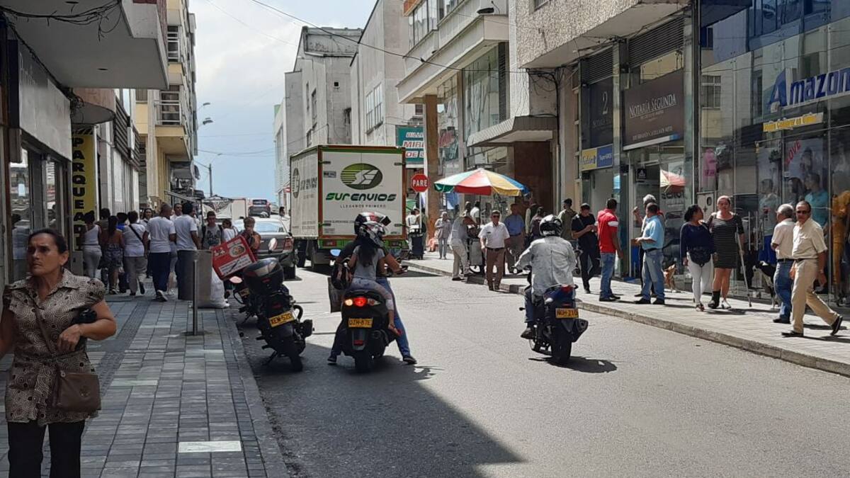Viernes 21 de febrero entra a regir decreto que prohíbe parrillero en moto