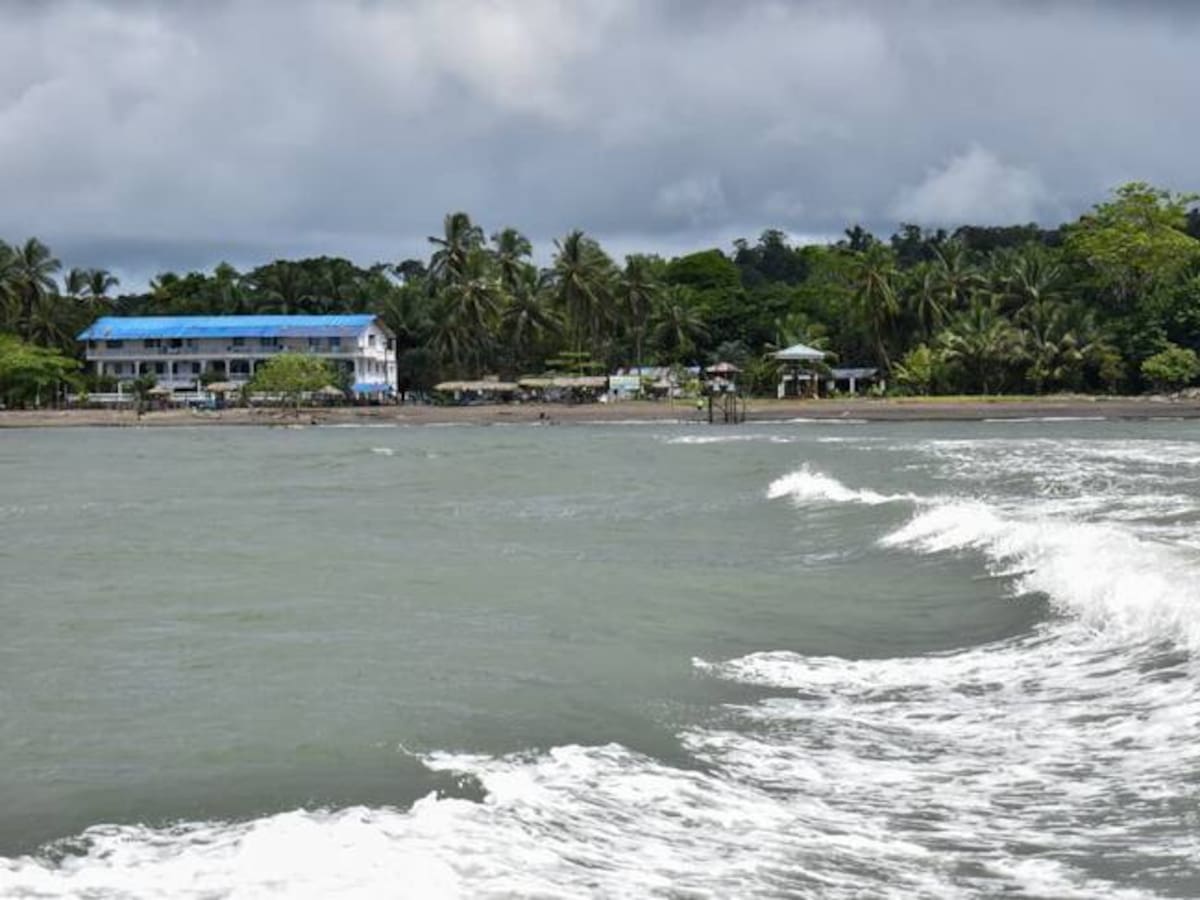 Alertan incremento en la altura del oleaje de hasta 2.5 metros en aguas del Pacífico