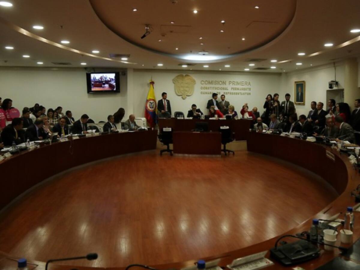 La reforma política quedaría aprobada en primer debate el lunes